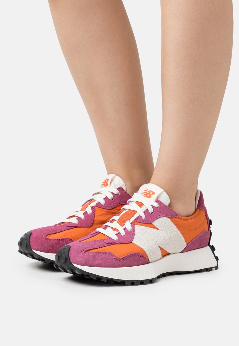 New Balance WS327 Trainers scorpio/red Zalando.ie