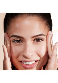 Origins GINZING™ GLOW RESURFACING SERUM WITH C-BRIGHT ENZYME COMPLEX™ - Serum