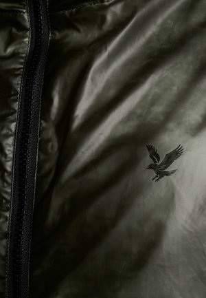 Lyle & Scott, HEAT REACTIVE SHELL JACKET - Leichte Jacke - dark sediment/ laser beam