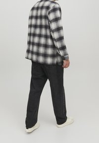 Jack & Jones Lehká bunda - grey