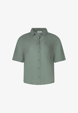 Chemise vert sauge à manches courtes, boutonnée, avec col et une poche poitrine unique, présentée sur fond blanc.