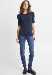 Fransa FRHIZAMOND - Camiseta básica - dark peacoat