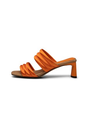 STB-SYLVI PADDED STRAP - Natikače na petu - orange satin