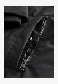 Valgt, black