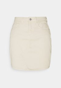 Hellbeige Jeansrock mit taillierter Form, mit einer Knopfleiste vorne, Gürtelschlaufen und seitlichen Taschen. Glatte Textur.
