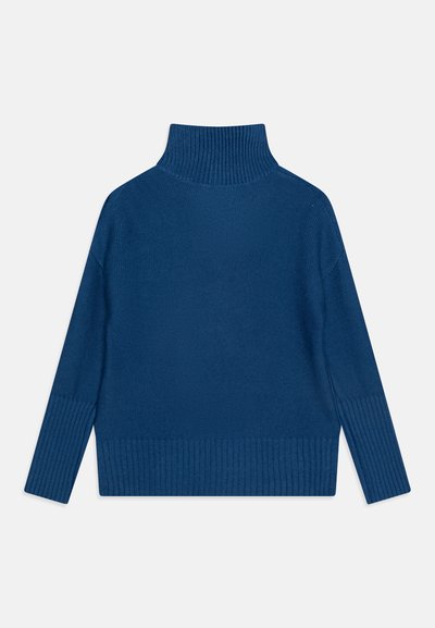 Suéter de cuello alto azul oscuro con cuello y dobladillo acanalados. Presenta un tejido texturado, hombros caídos y mangas largas. Vista trasera mostrada.