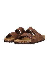 Braune Wildledersandalen mit Korkfußbett, ausgestattet mit zwei verstellbaren Riemen und einer flachen Gummisohle. Keine zusätzlichen Verzierungen oder Muster.