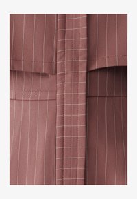 Ikke valgt, pink pinstripe