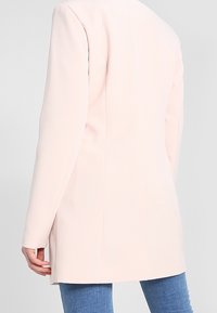 Object Manteau court - light pink