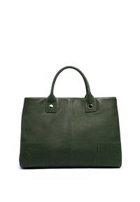 Groene lederen tote bag met twee bovenhandvaten, rechthoekige vorm, gladde textuur en twee voorknee pockets met decoratieve stiksels en hardware accenten.