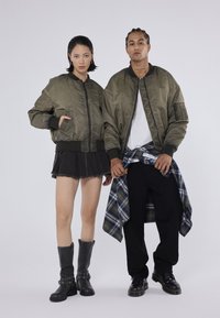 YOURTURN UNISEX - Bomber bunda - khaki