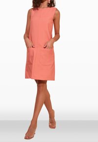 Trendyol Vestido informal - red