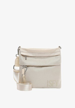 Beige Umhängetasche mit strukturierter Oberfläche, vorderer Reißverschlusstasche, silberfarbener Hardware und verstellbarem Trageriemen. Mit einem Logoprint.