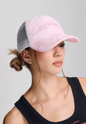 Ed Hardy, UNISEX DIAMANTE VELOUR 5 PANEL TRUCKER CAP - Pet - baby pink