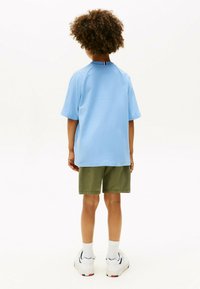Tommy Hilfiger MIXED LOGO - T-shirts print - cloudy blue