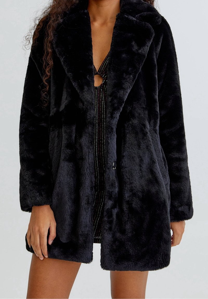 PULL&BEAR Vinterfrakke - black