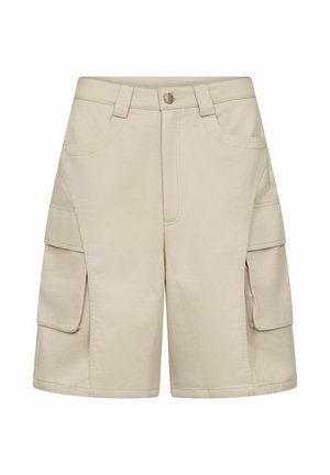 Beige cargoshorts til knæene med forlommer, sidelommer med klap, bæltestropper og knaplukning.