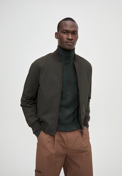 Emporio Armani BLOUSON - Bomberjacka - verde militare