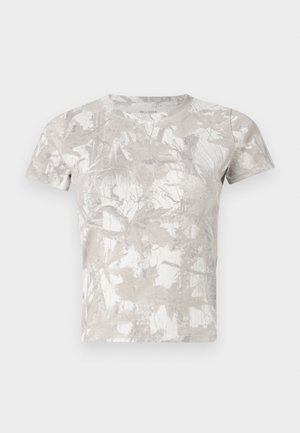 Majica kratkih rokavov iz mehke, lahke tkanine v sivi barvi z belim vzorcem listov; okrogel izrez; sproščen kroj.