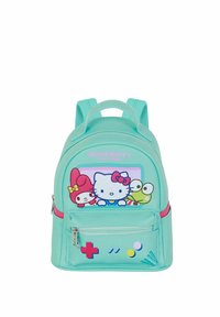 Petit sac à dos turquoise avec les personnages Hello Kitty, My Melody et Keroppi sur le devant, ainsi qu'un design coloré de manette de jeu sur la poche.