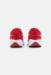 Nike Performance REVOLUTION 7 - Chaussures de running sur route - gym red/black/white