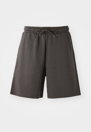Pantaloni corti grigio scuro realizzati in tessuto morbido, con vita elasticizzata, cordino regolabile e lunghezza fino al ginocchio. Texture liscia, senza motivi.