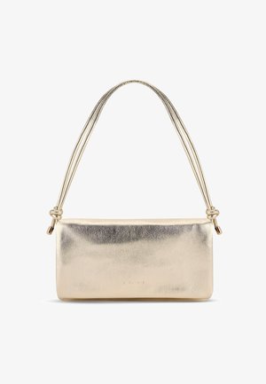 Sac à épaule rectangulaire métallique doré avec poignées doubles nouées et surface texturée lisse.