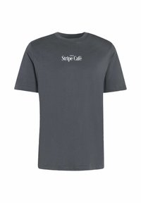 Šedé bavlněné tričko s krátkým rukávem a kulatým výstřihem, na přední straně se středovým bílým textem "three Stripe Café".