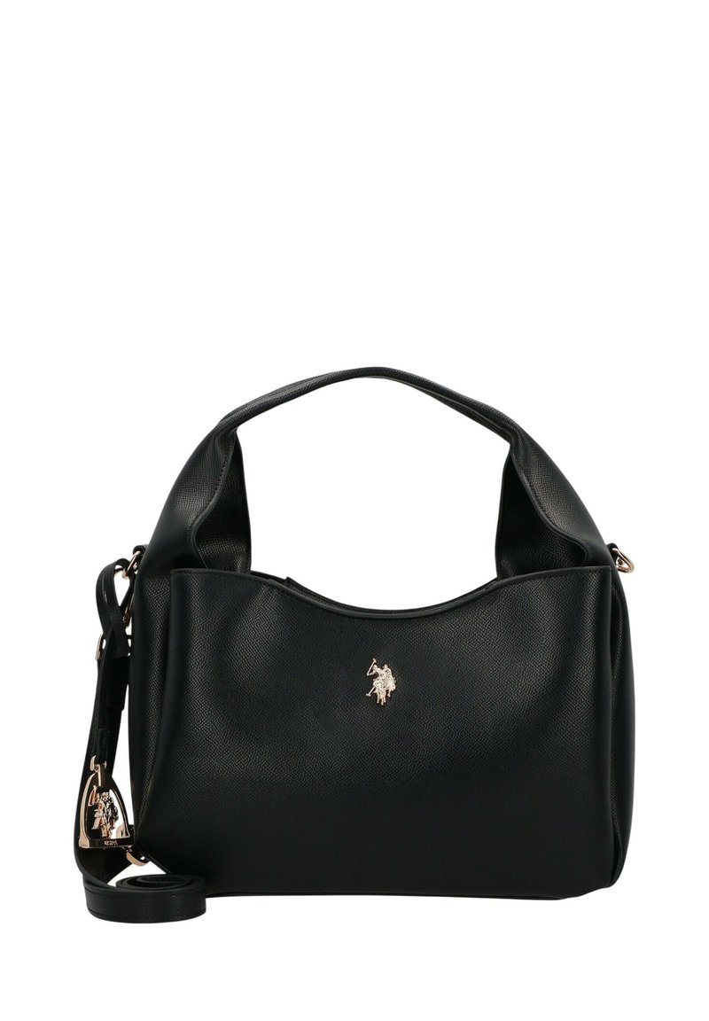 Czarna syntetyczna torebka o teksturowanej powierzchni, z zaokrąglonym górnym brzegiem, odpinanym paskiem na ramię i widocznym metalicznym logo na froncie.