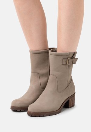 Bullboxer, Bottines - taupe