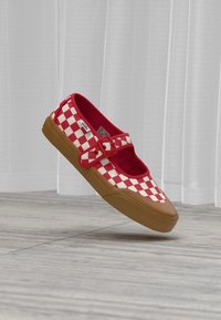 Neselectat, red/white