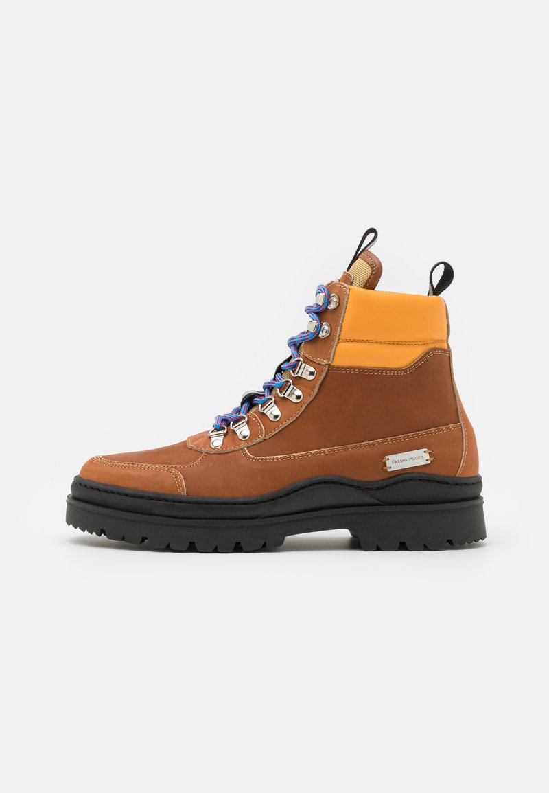 Filling Pieces MOUNTAIN BOOT UNISEX Laceup ankle boots cognac
