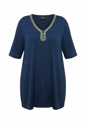 Tunic blu navy con maniche corte, scollatura a V decorata con accenti di perline multicolori e tessuto morbido e leggero.