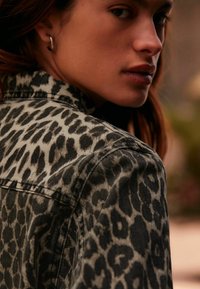 Next Jachetă din denim - leopard print