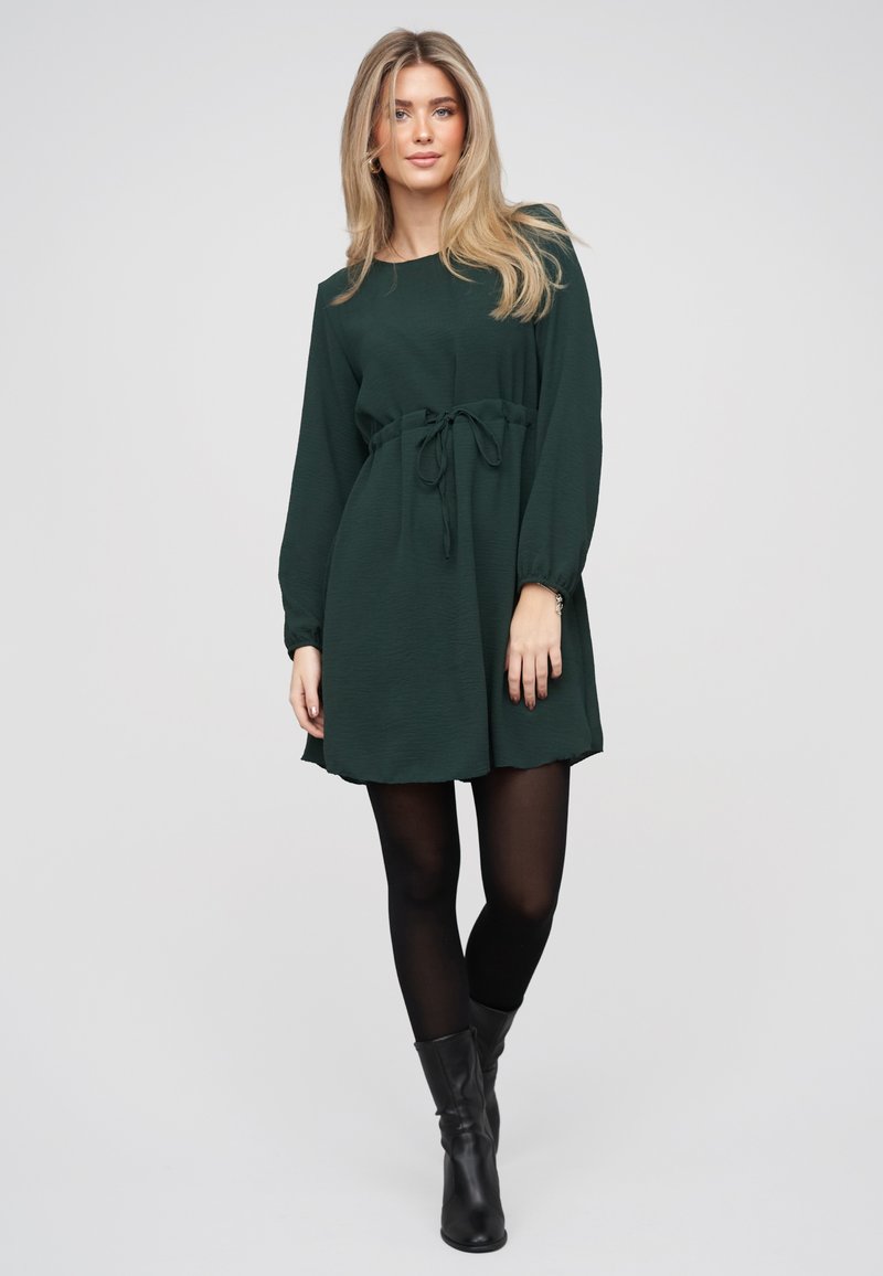 dark green dress with black tights Cloud 5ive LONGSLEEVE - Day Color:Bianca White with Natural (123) Kate Middleton Blue White type:sleeveless shirts Charactopia07 3% Spandex (inner) Care