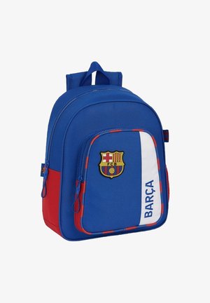 Niebiesko-czerwona plecak wykonany z tkaniny, z przednią kieszenią na zamek błyskawiczny, z logo FC Barcelona i napisem "BARÇA" w kolorze białym.