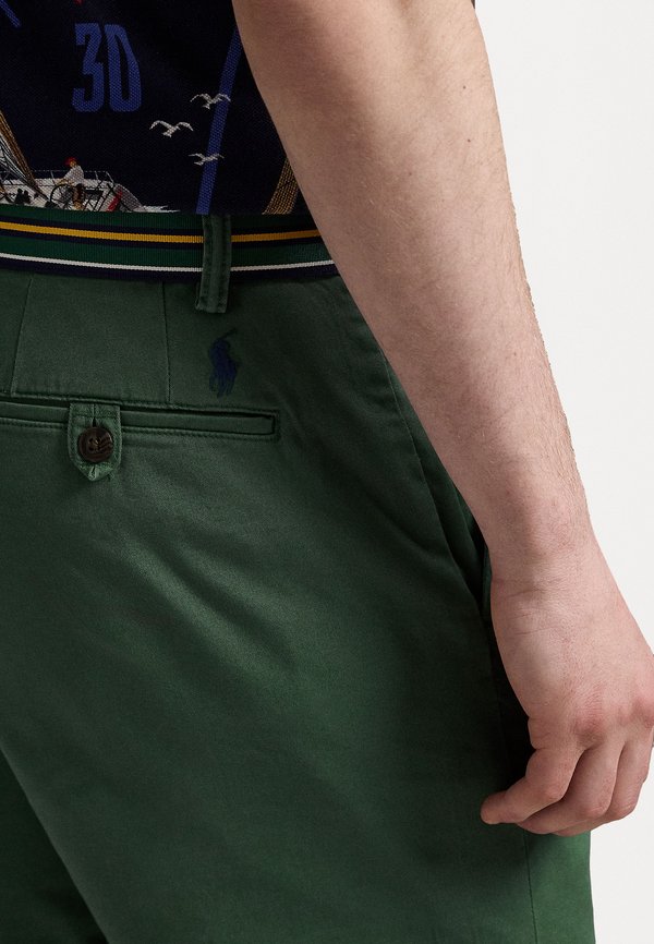 8-INCH STRETCH STRAIGHT FIT CHINO SHORT - Shorts - washed forest3