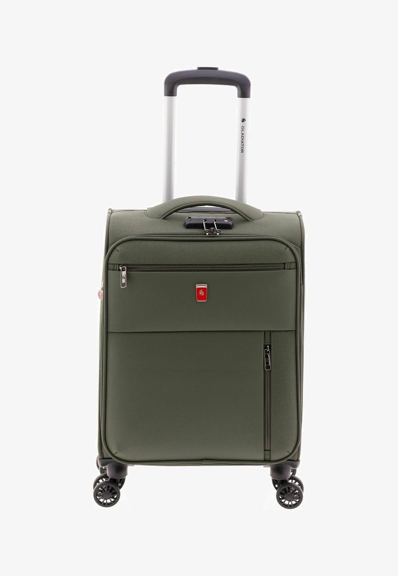 Valise souple verte en position verticale avec quatre roulettes pivotantes, poignée télescopique, poches avant zippées et serrure à combinaison TSA intégrée.