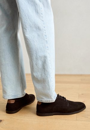 Zapatos con cordones - black