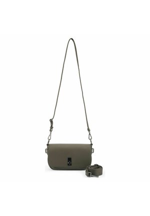 Petit sac bandoulière vert olive avec une longue sangle ajustable attachée et une sangle supplémentaire assortie détachable à côté.