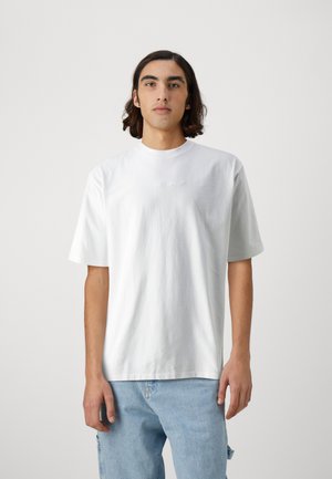 SOHO TEE - Lihtne T-särk - white