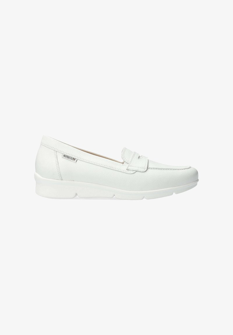 Mocassins en cuir blanc avec un bout arrondi, des surpiqûres et une semelle en caoutchouc basse, conçus pour le confort et la facilité de port.
