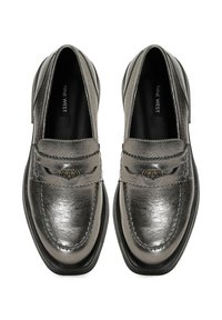 Nine West LEAD LOAFER LUNIT - Loaferit/pistokkaat - gray