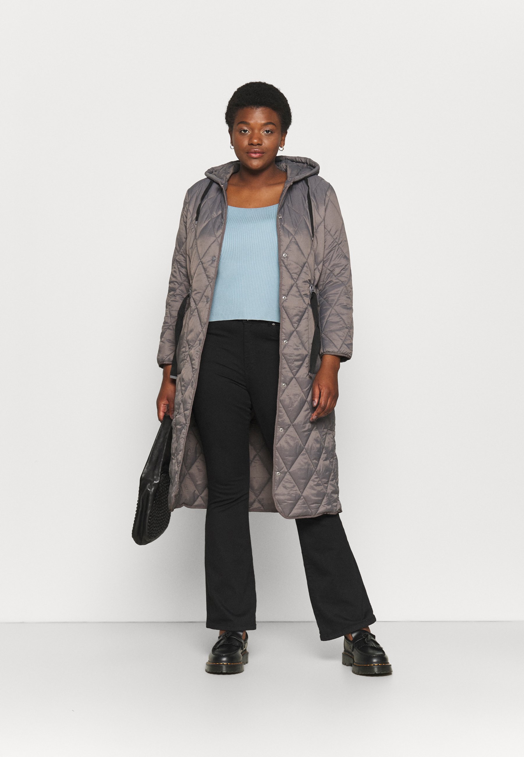 シャイニングゴールデン simply complicated URBAN PADDED PARKA