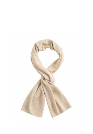 Écharpe en laine beige douce nouée en un nœud lâche sur fond blanc, montrant une texture lisse et des bords nets.