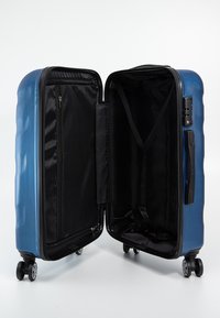 OCHNIK UNISEX granatowy