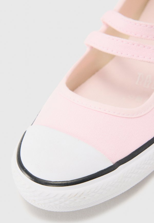 CHUCK TAYLOR DAINTY MARY JANE - Trainers4