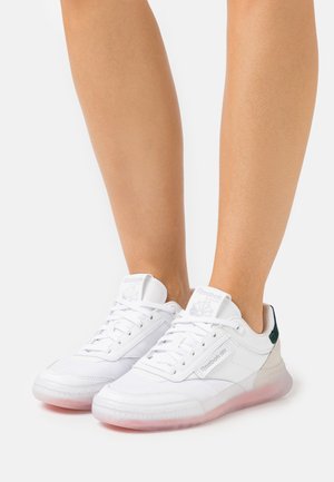 CLUB C LEGACY - Sneakers laag - white