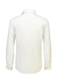 Camicia bianca a maniche lunghe con colletto classico, caratterizzata da un design minimale, polsini abbottonati e un tessuto liscio e strutturato.