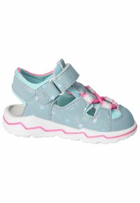 Světle modré dětské sandály se vzorem hvězd, nastavitelné pásky, síťovaný svršek a bílou podrážku s růžovými akcenty. Mají otevřený design pro lepší prodyšnost.